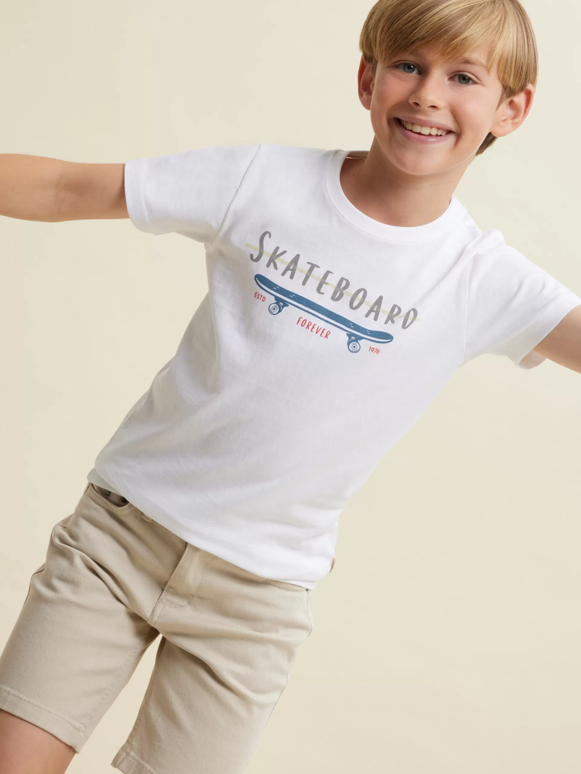 Sale Alvaro Moreno CAMISETA SKATEBOARD KIDS Blanco